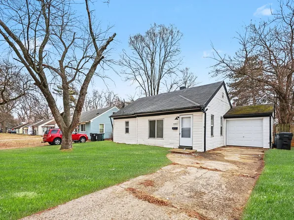 10821 Albany St, Oak Park, MI 48237