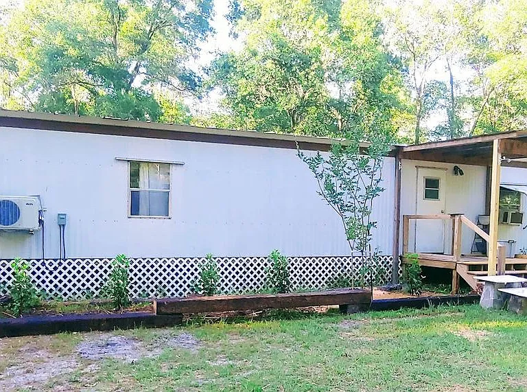 804 NE County Road 234 — Photo 1