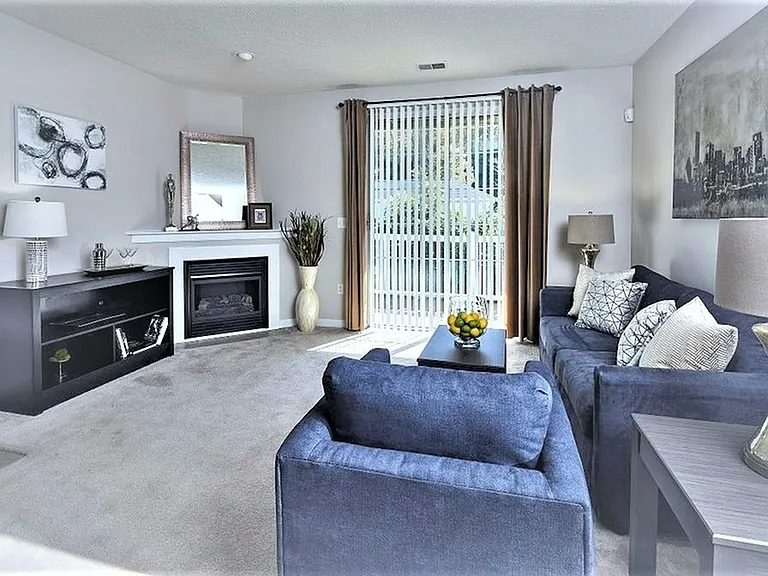 2BR, 2BA - Living Room