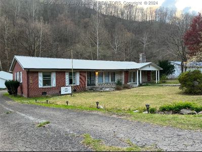 2078 Route 52, Gilbert, WV, 25621