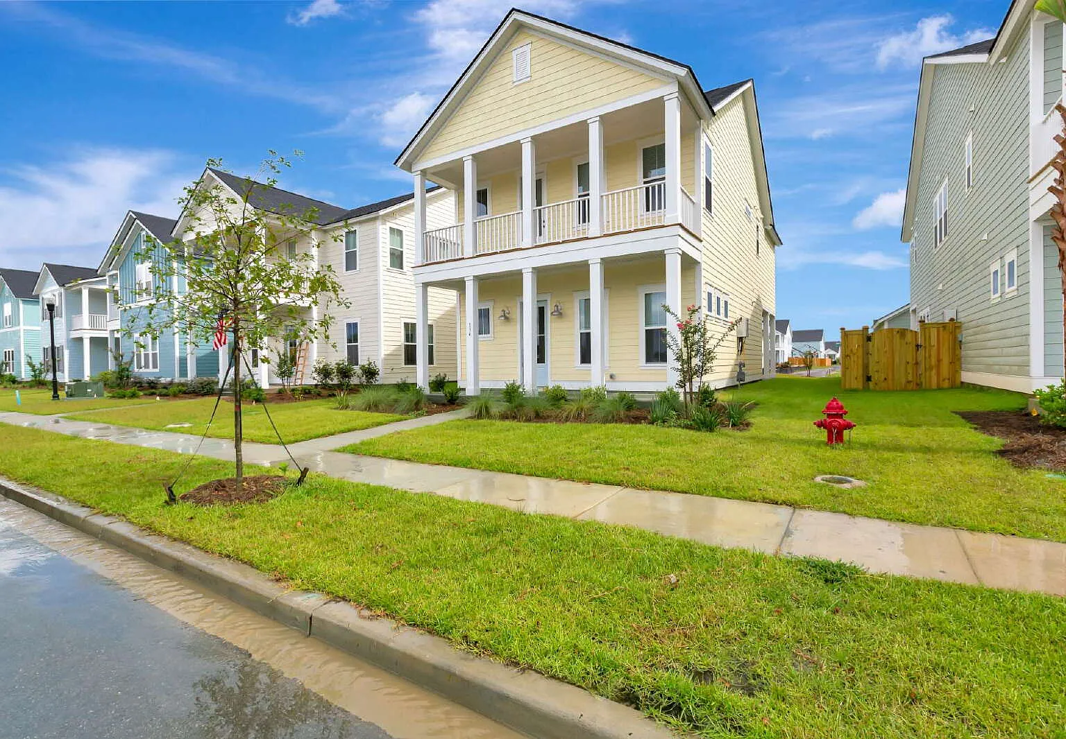 4 bed, 3.0 bath, 2117 sqft, $2,995 — Photo 3