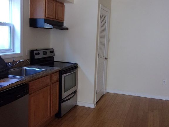 2nd image of 1524 N 17th St #7595293