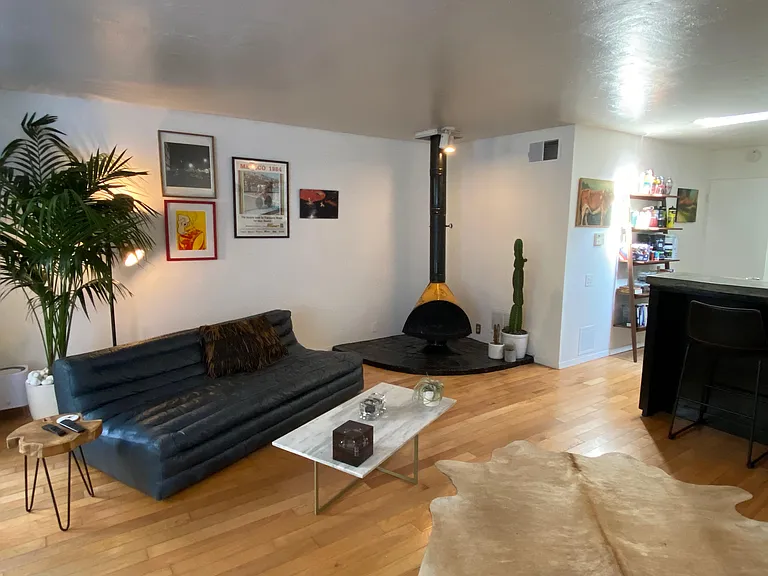 921 N Beverly Glen Blvd — Photo 5