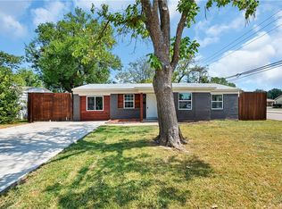 4200 Hyde Park Dr, Mesquite, TX