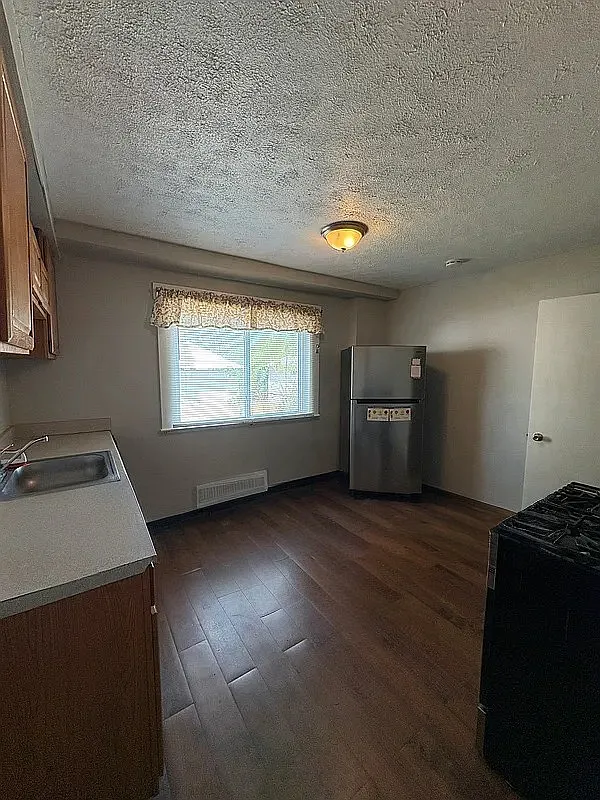 2 bed, 800 sqft, $952 — Photo 4