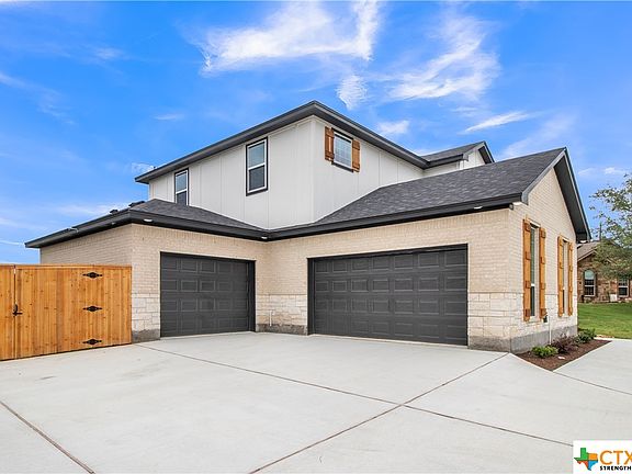 3rd image of 207 Fawaz Dr