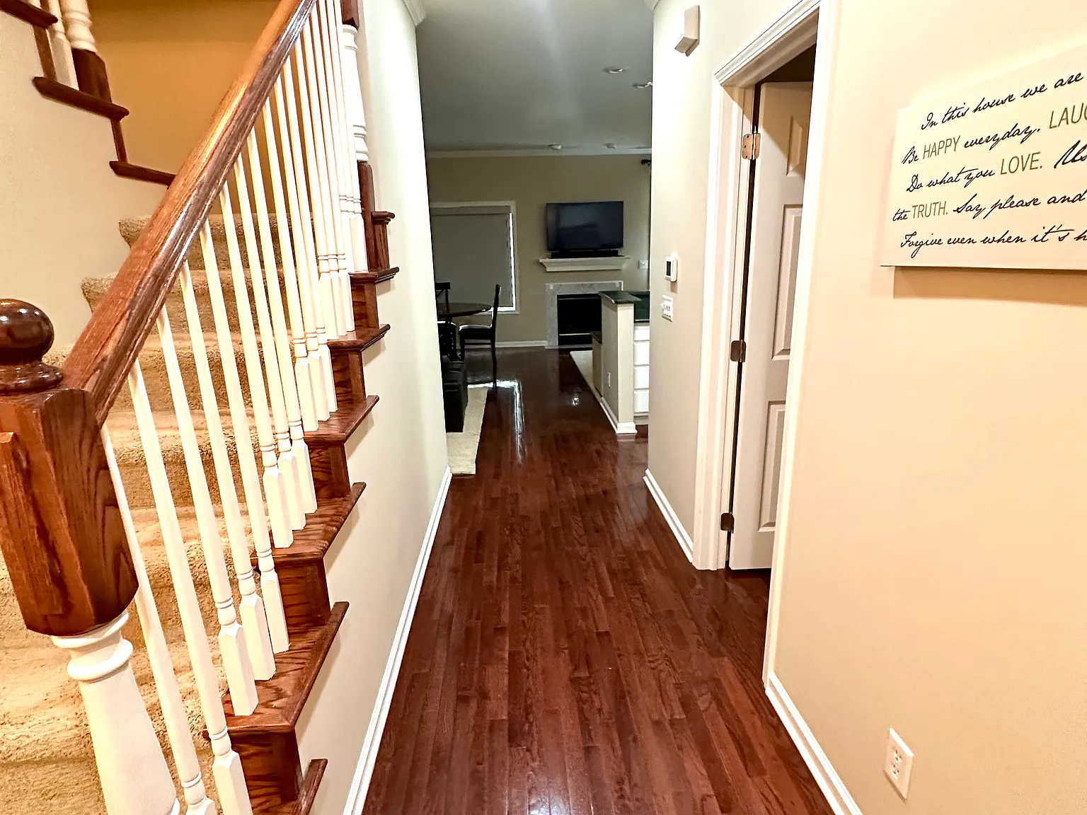 3 bed, 2.5 bath, 1632 sqft, $2,150 — Photo 2