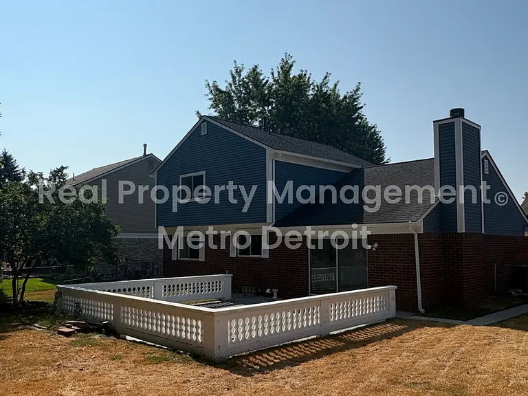 6994 York St — Photo 22