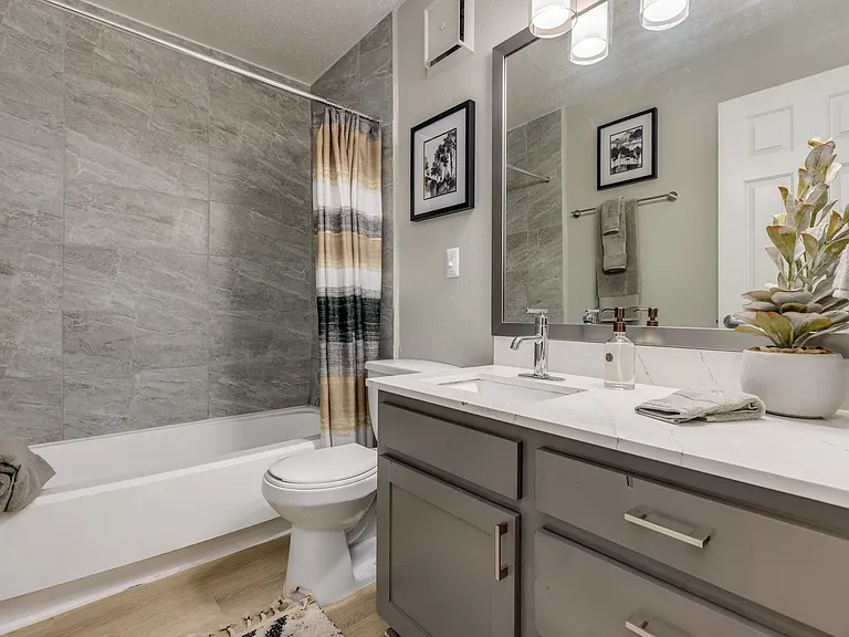 The Landon Apartments — Photo 15