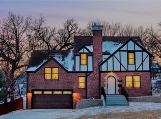 2714 Park Pl, Des Moines, IA 50312
