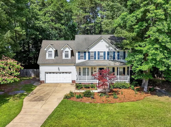 209 Spearhead Pl, Clayton, NC 27520