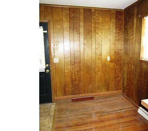 4th image of 2001 Etta Ct