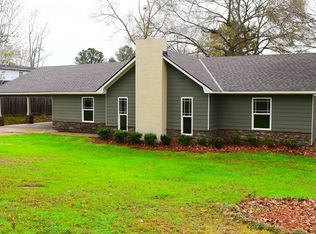 3203 Saint Clair Dr, Phenix City, AL 36867