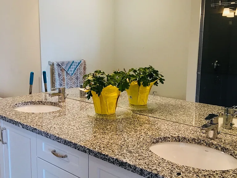 555 Sunningdale Rd E #5 — Photo 8