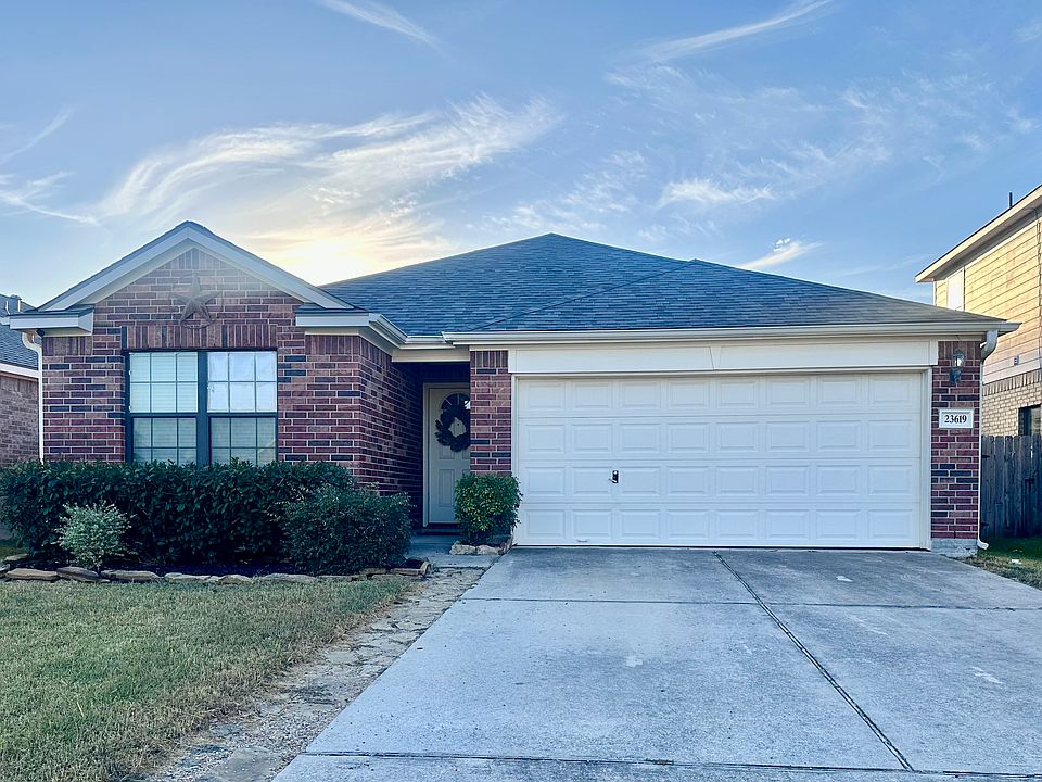 1st image of 23619 Virginia Pine Dr