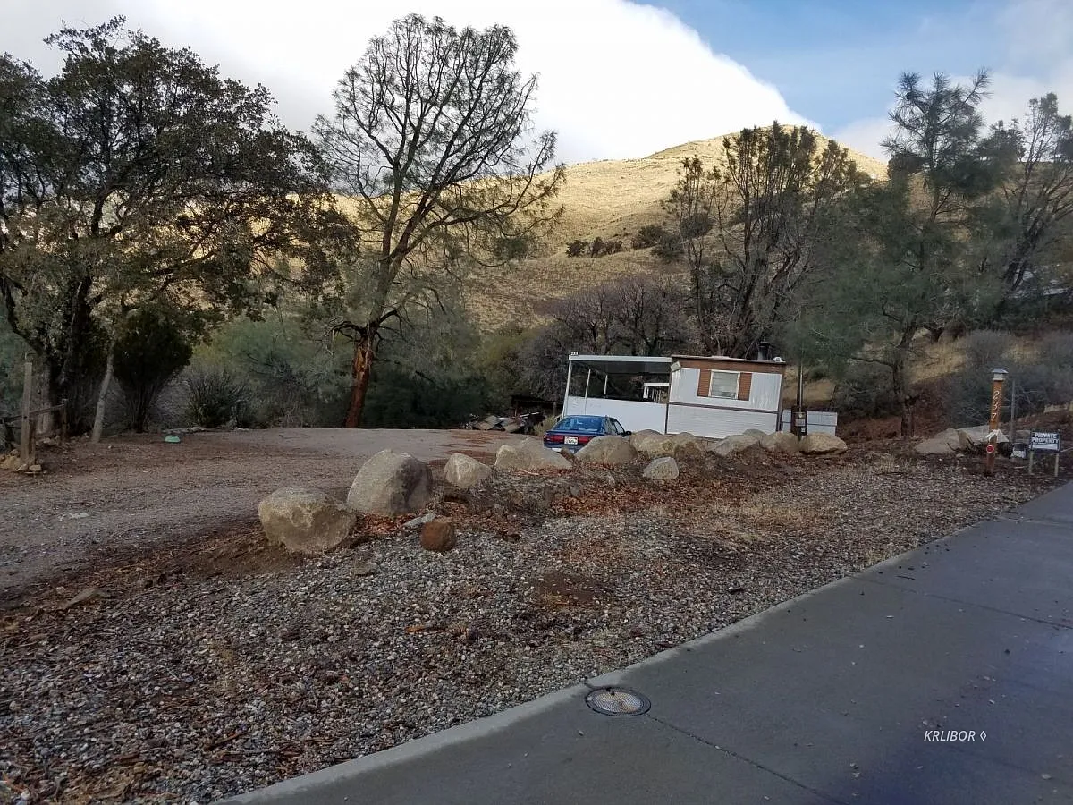 201 Split Mountain Way photo 1