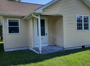 1004 Orange St, Newport, NC 28570