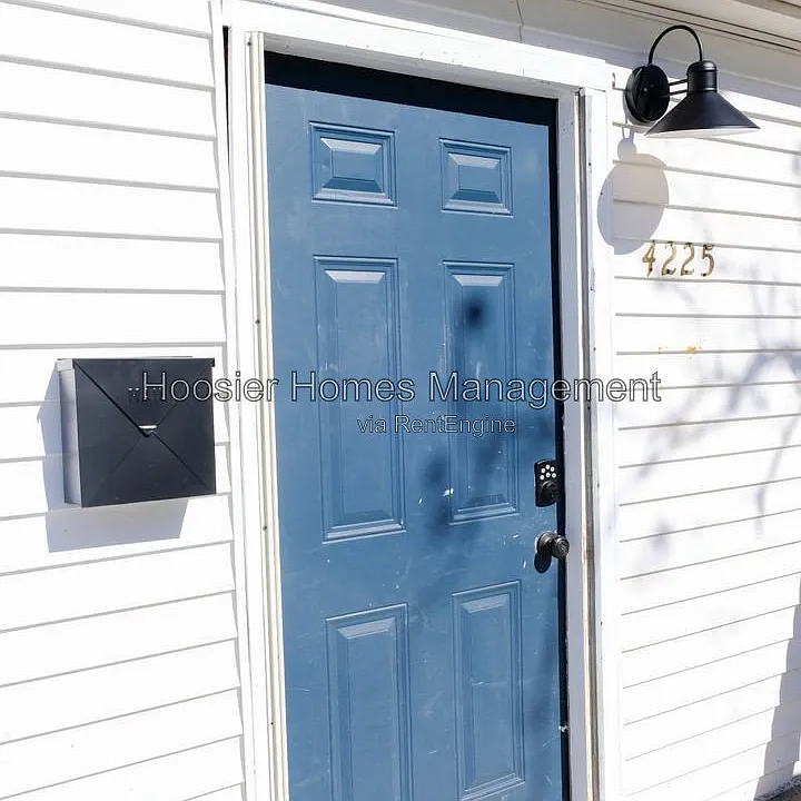 4225 Crittenden Ave #4225