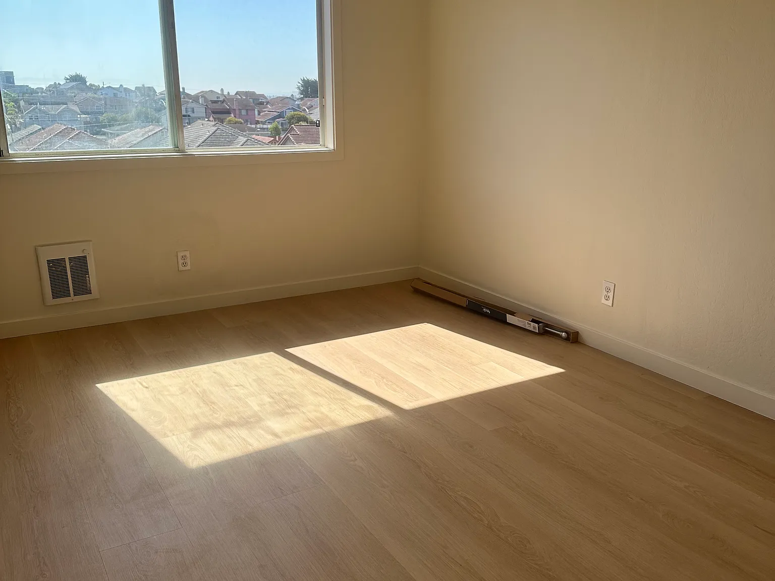 2 bed, 1.5 bath, 800 sqft, $3,400 — Photo 4