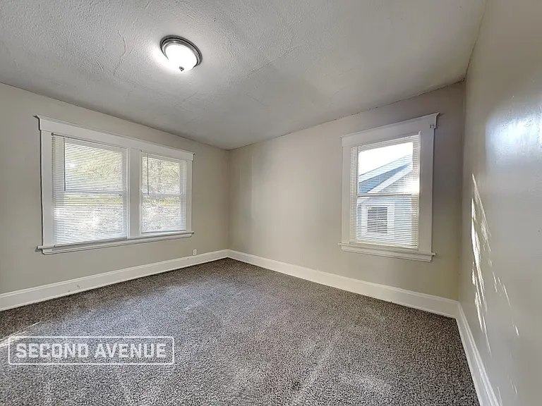 4692 Winton Rd — Photo 10