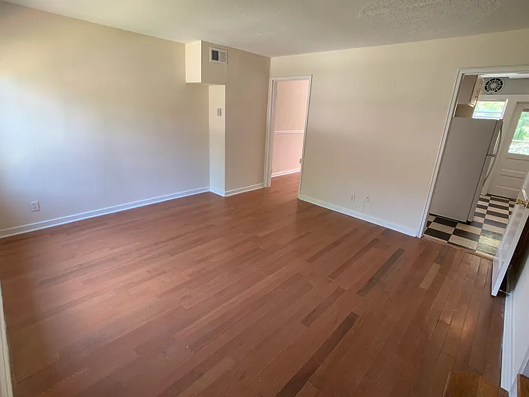 1684 Valley Ave — Photo 4