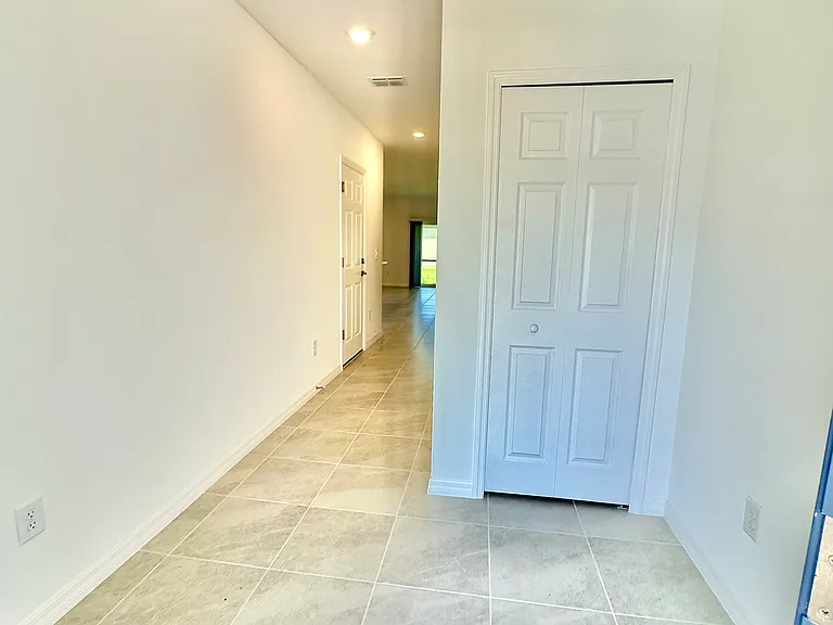 5425 Tripoli Dr — Photo 8