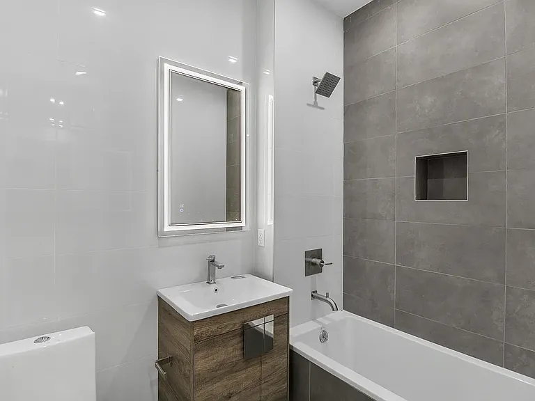 1493 Dekalb Ave #4A — Photo 6