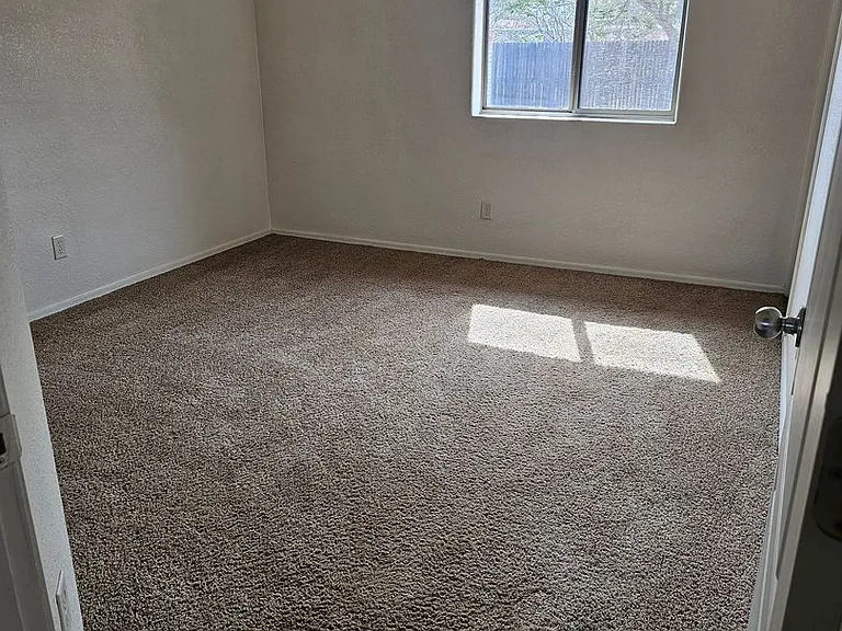 5018 Evergreen Dr — Photo 7