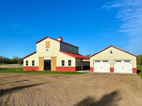1082 Jade St, Mora, MN 55051