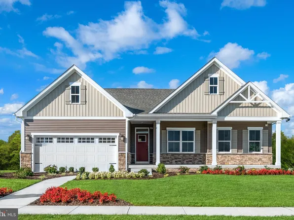 2077 Maya Dr, Greencastle, PA 17225