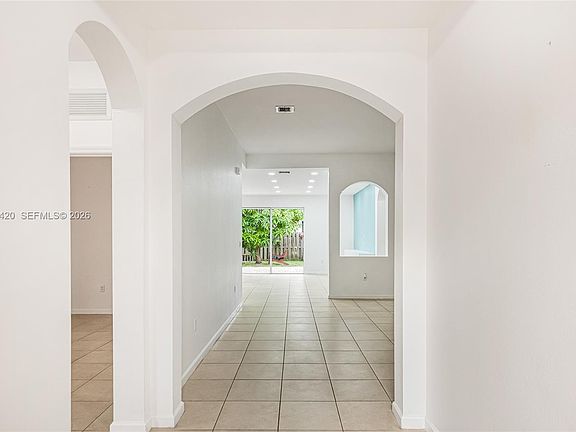 5th image of 11863 SW 253rd St