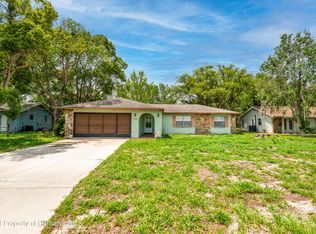 8786 Heather Blvd, Weeki Wachee, FL 34613