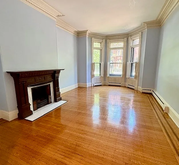 182 Marlborough St #3 — Photo 2