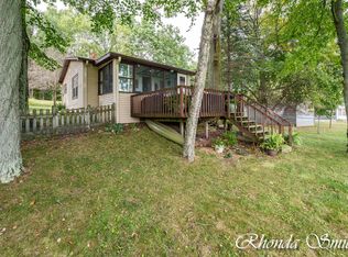 11432 Lakeshore Dr, Lakeview, MI