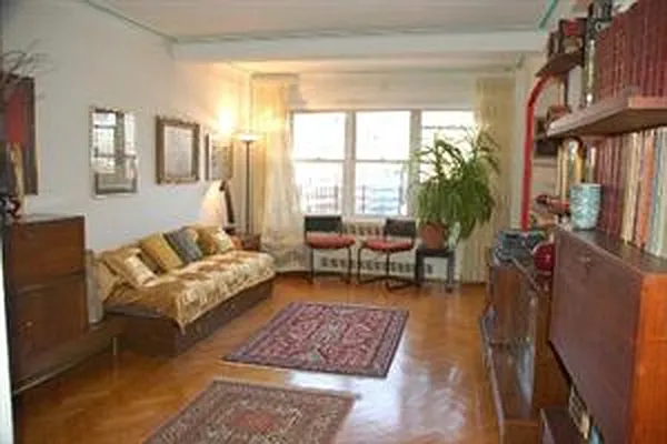 Sold by Douglas Elliman | media 16