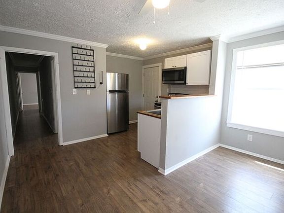3rd image of 508 S Highland Park Ave