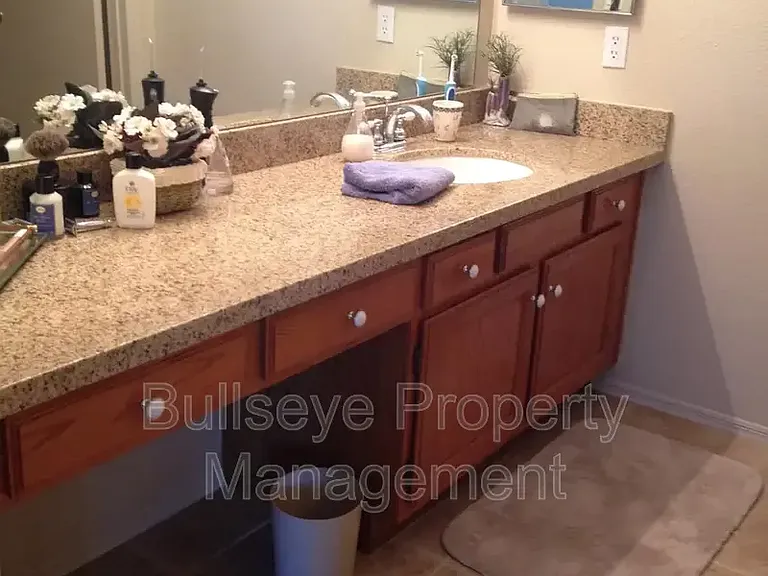18624 N 93rd Ave — Photo 16