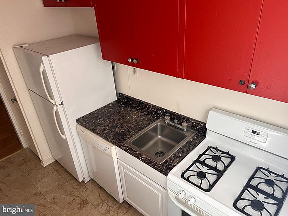 5th image of 2601 Pennsylvania Ave APT 824