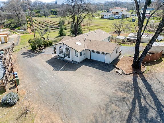 3rd image of 2200 Hill Road