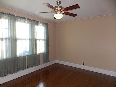 4th image of 5723 Marmion Ln