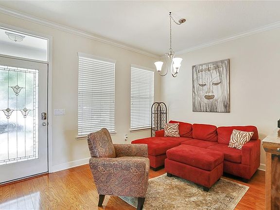 5th image of 9604 Royce Dr