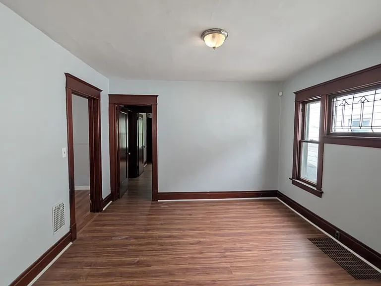 541 Highgate Ave #1 — Photo 4