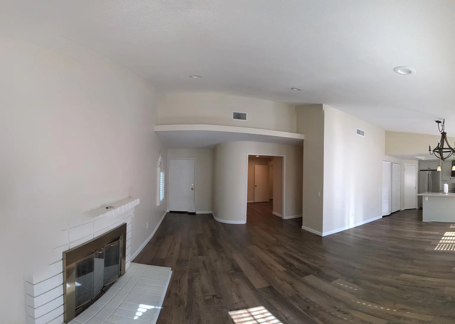 2 bed, 1319 sqft, $2,800 — Photo 4