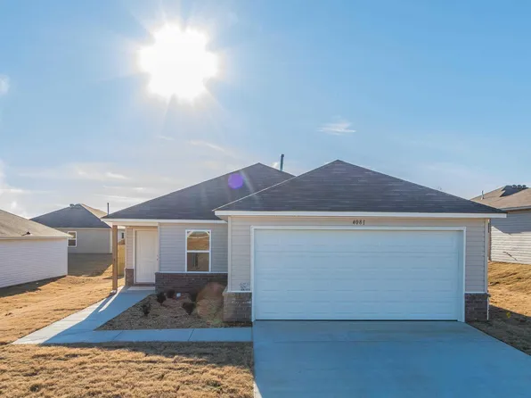 4081 Kings River Trl, Bauxite, AR 72011