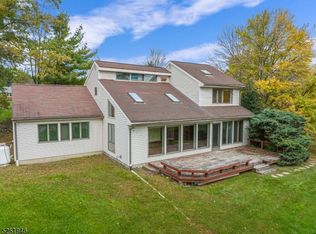 16 Dogwood Dr, Flemington, NJ
