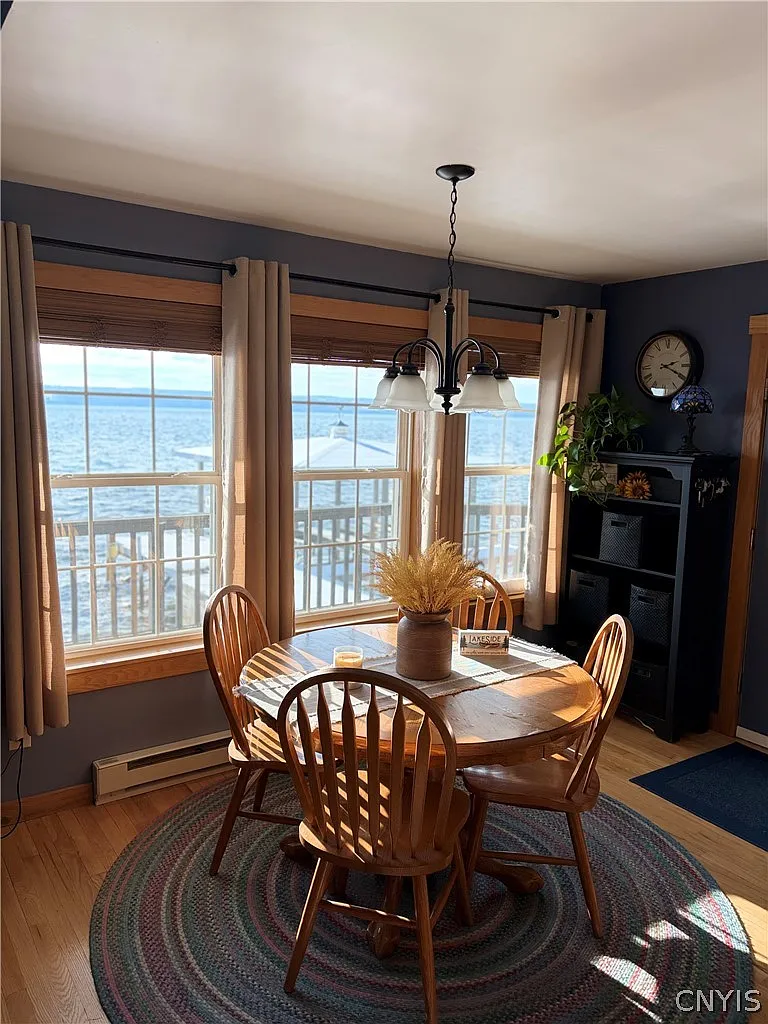 3 bed, 1.5 bath, 1543 sqft, $5,005 — Photo 4