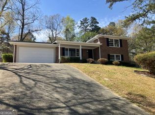 490 Larchmont Dr NW, Atlanta, GA 30318