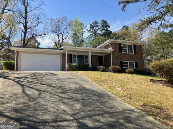 490 Larchmont Dr NW, Atlanta, GA 30318