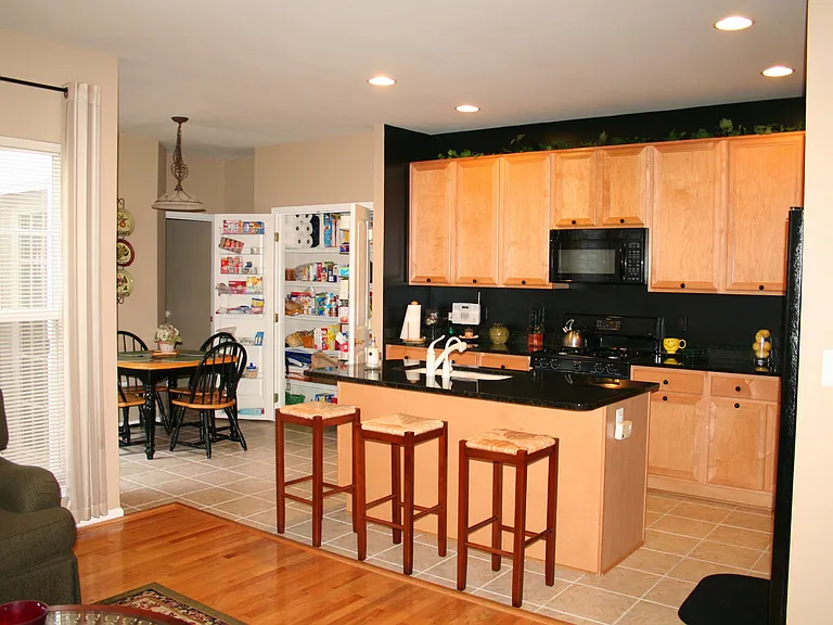 9135 Stonegarden Dr — Photo 13