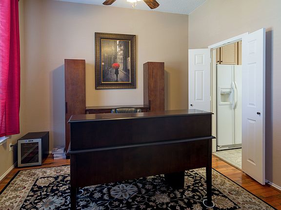 5th image of 3512 Brewster Dr